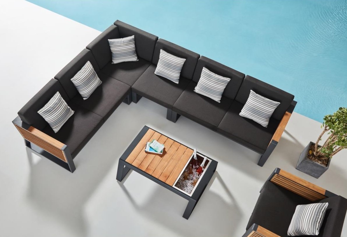 New York/C Corner Set