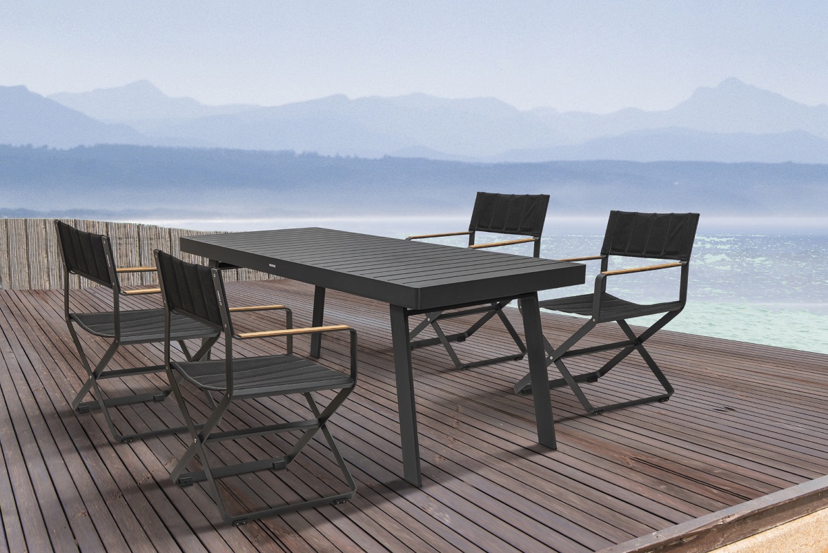 Clint/D7 Dining Set