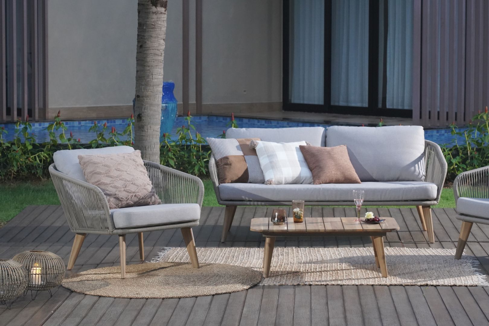 Finch-2 Lounge Set