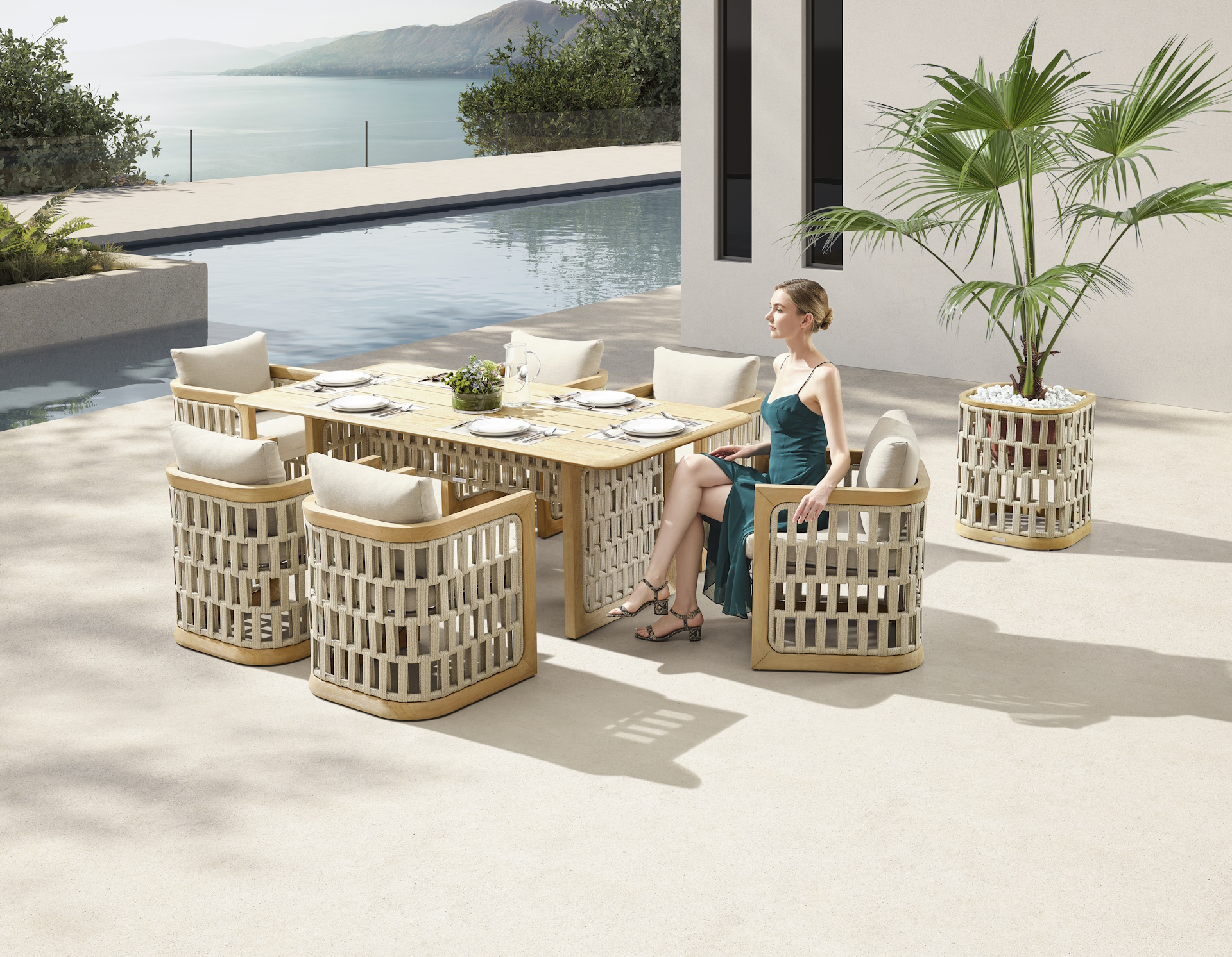 Riva/D7 Dining Set