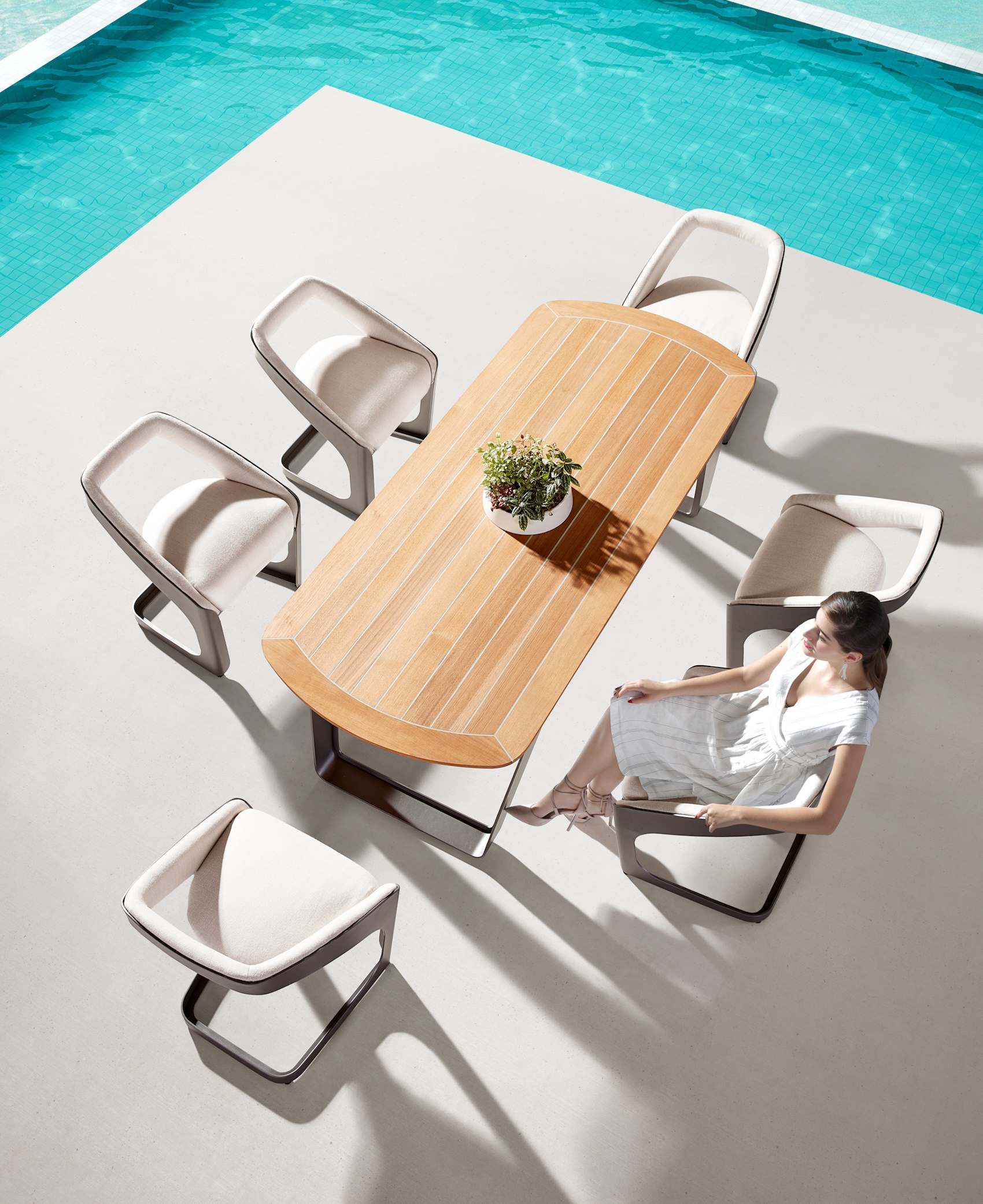 Onda/D7 Dining Set
