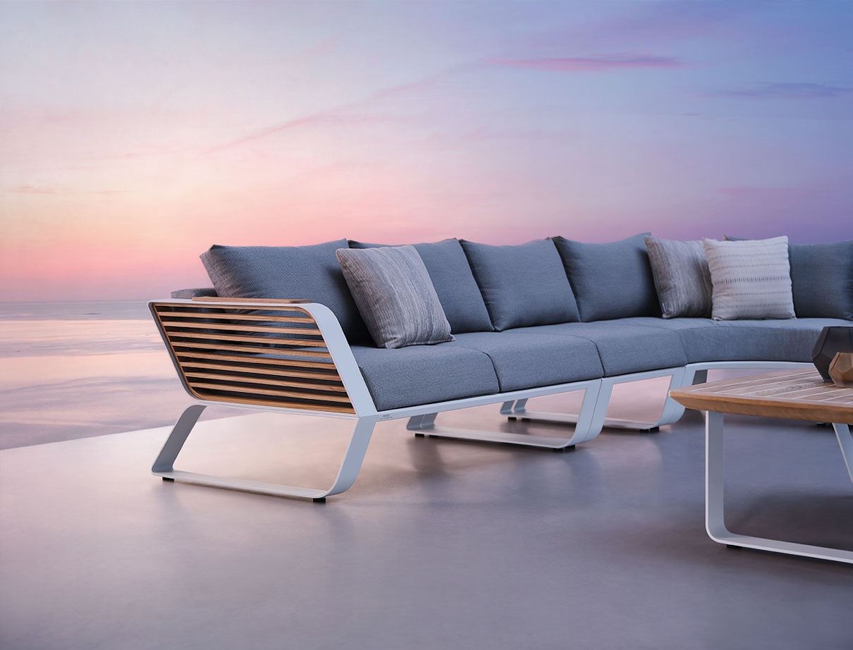 Wing/C5 Corner Lounge Set