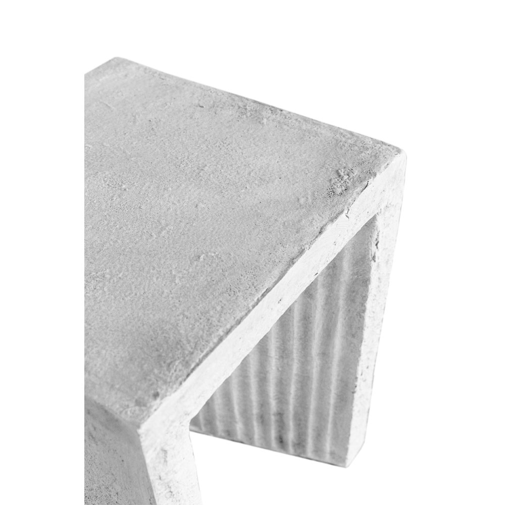 GATE SIDE TABLE CEMENT 34x34x47