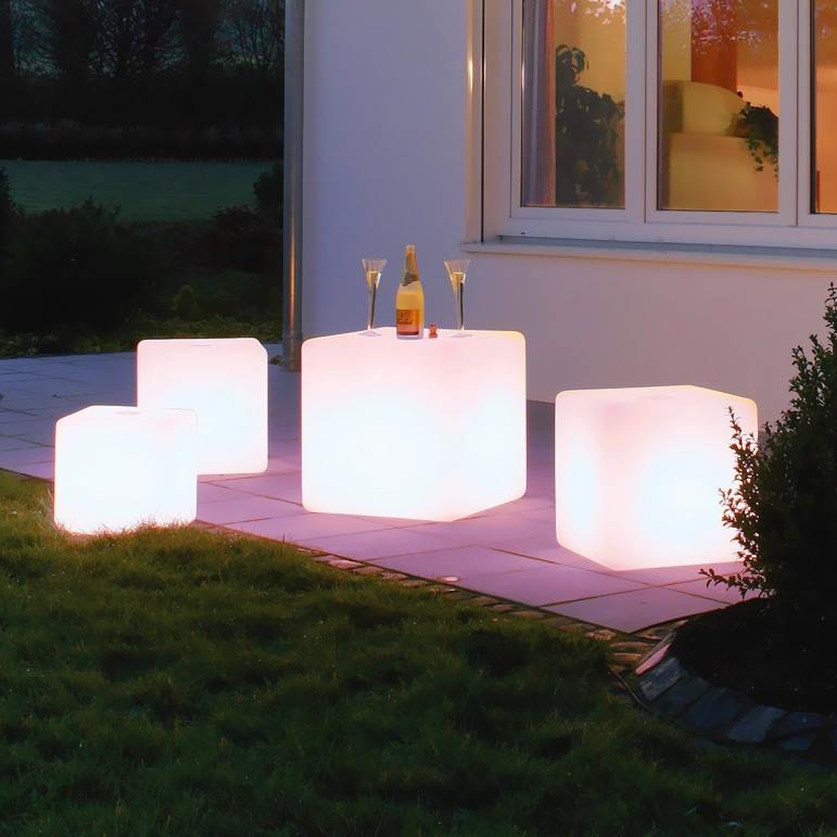 Φωτιζόμενος κύβος 40×40 – Led Cube
