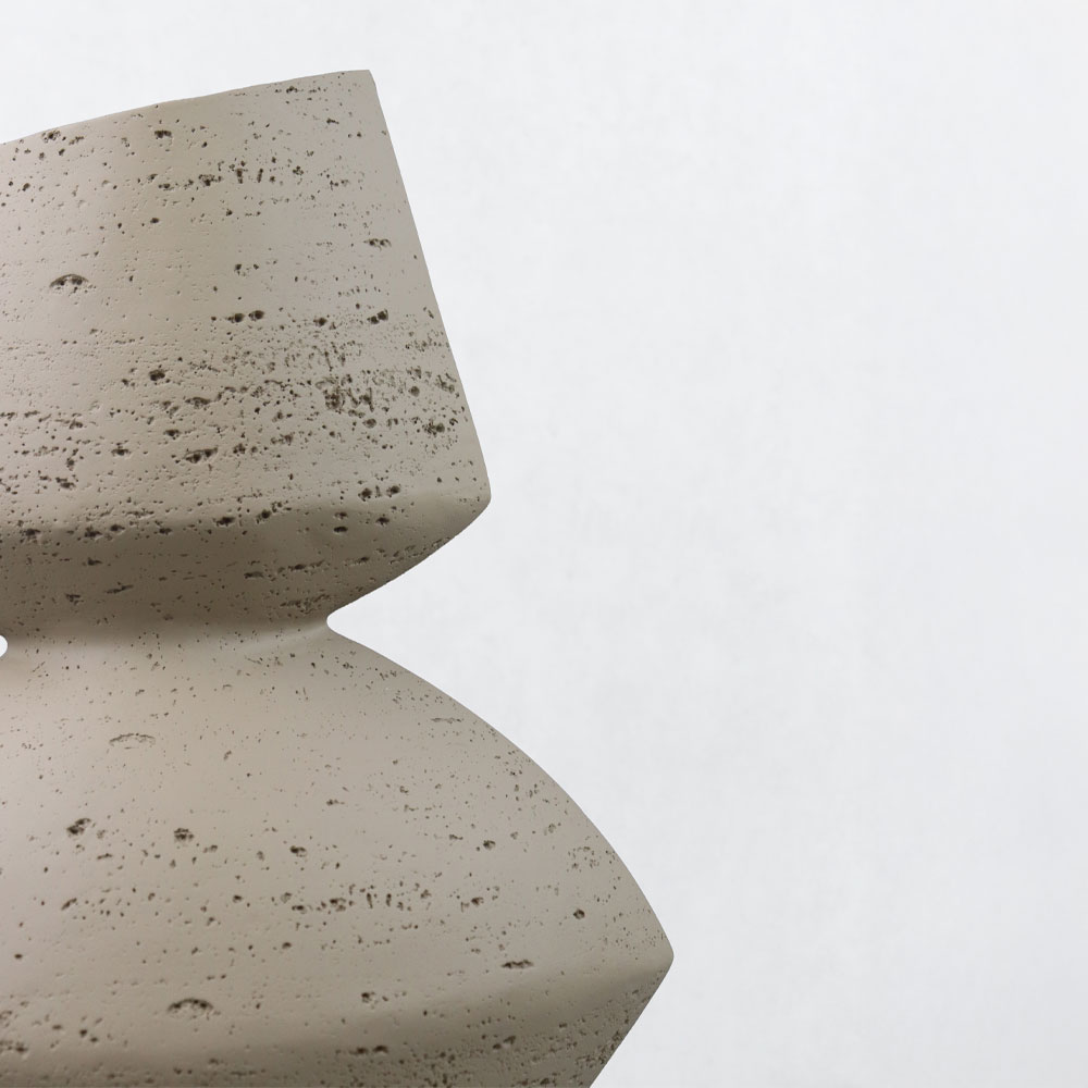 LOOMA I ΒΑΖΟ 28.5×15.5×34.5cm RESIN ΚΑΦΕ