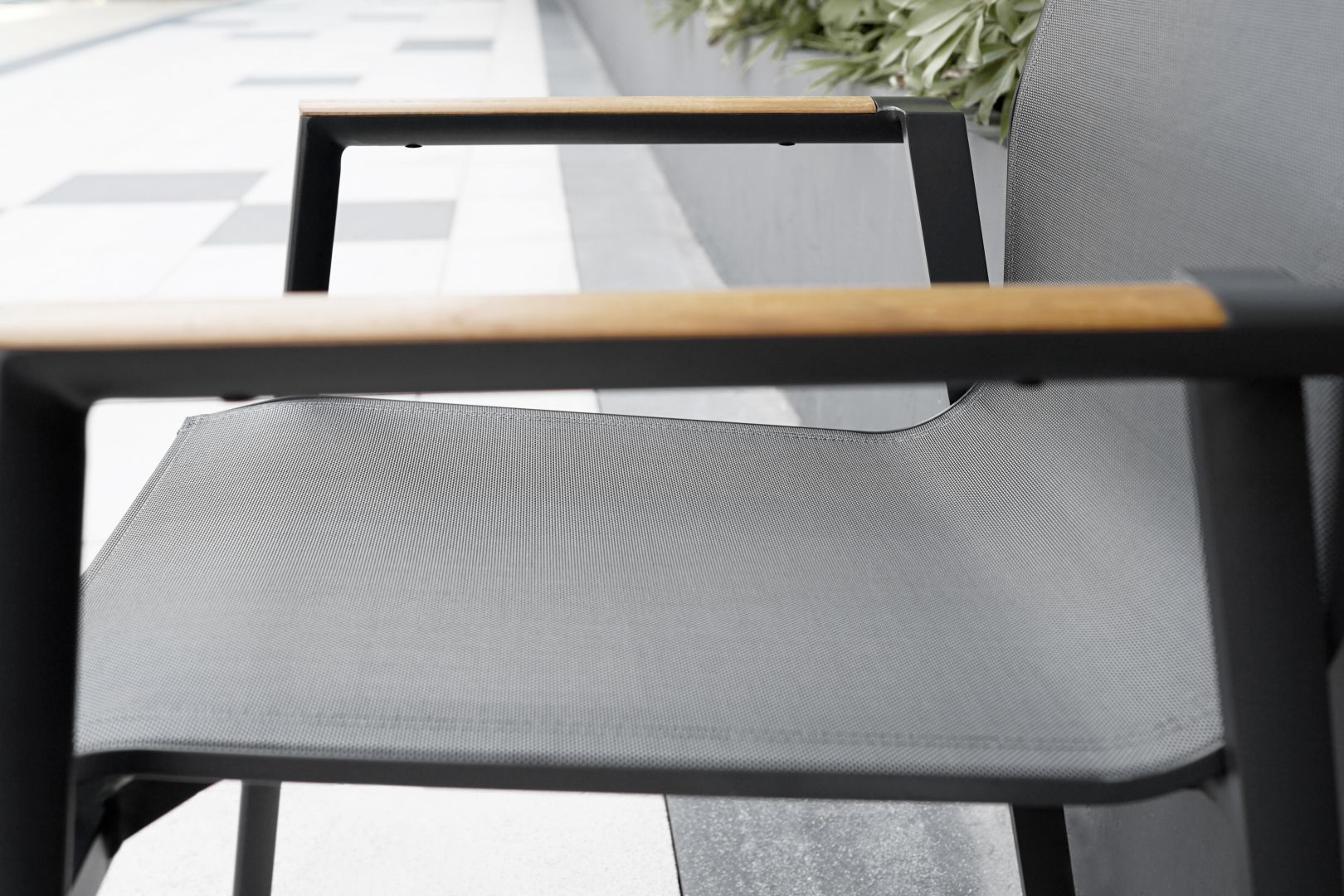 Aspen Armchair Alu Dark Grey